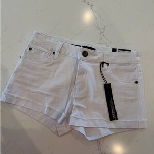 Nordstrom White Jean Shorts for Women Mid Rise ( Never Been Worn)